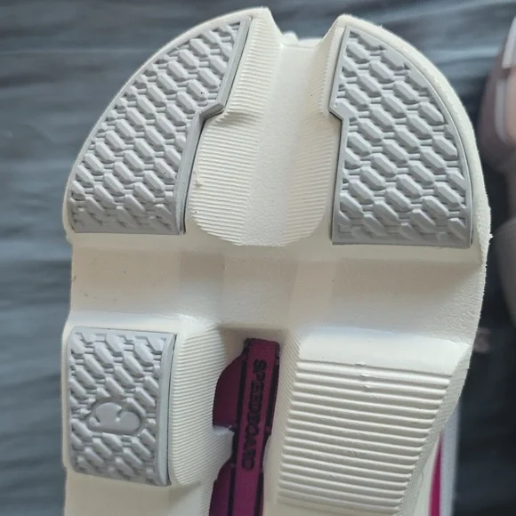 On Cloudmonster Women's Sneakers, Size 7.5, Retail $170.00 USD, Ivory/Grenadine